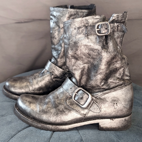 Frye Veronica Metallic Silver Engineer Moto Boots sz 7 - Picture 1 of 5
